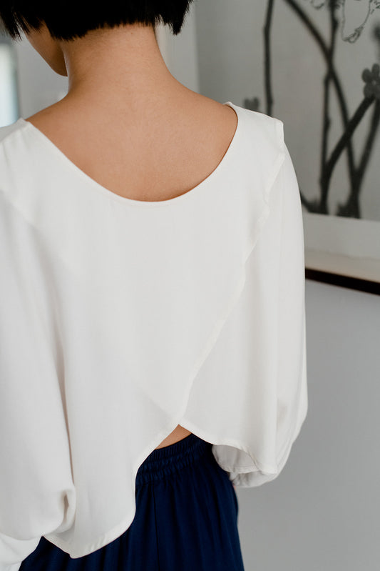 Lounge Top in Ivory Back Detail